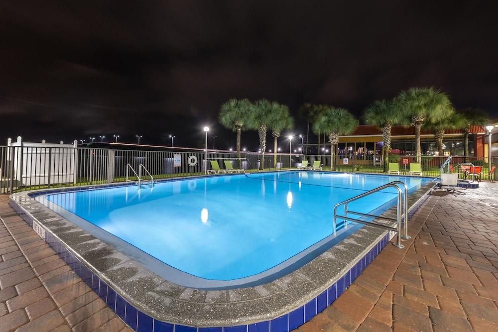 Hotel Quality And Riverfront Palatka