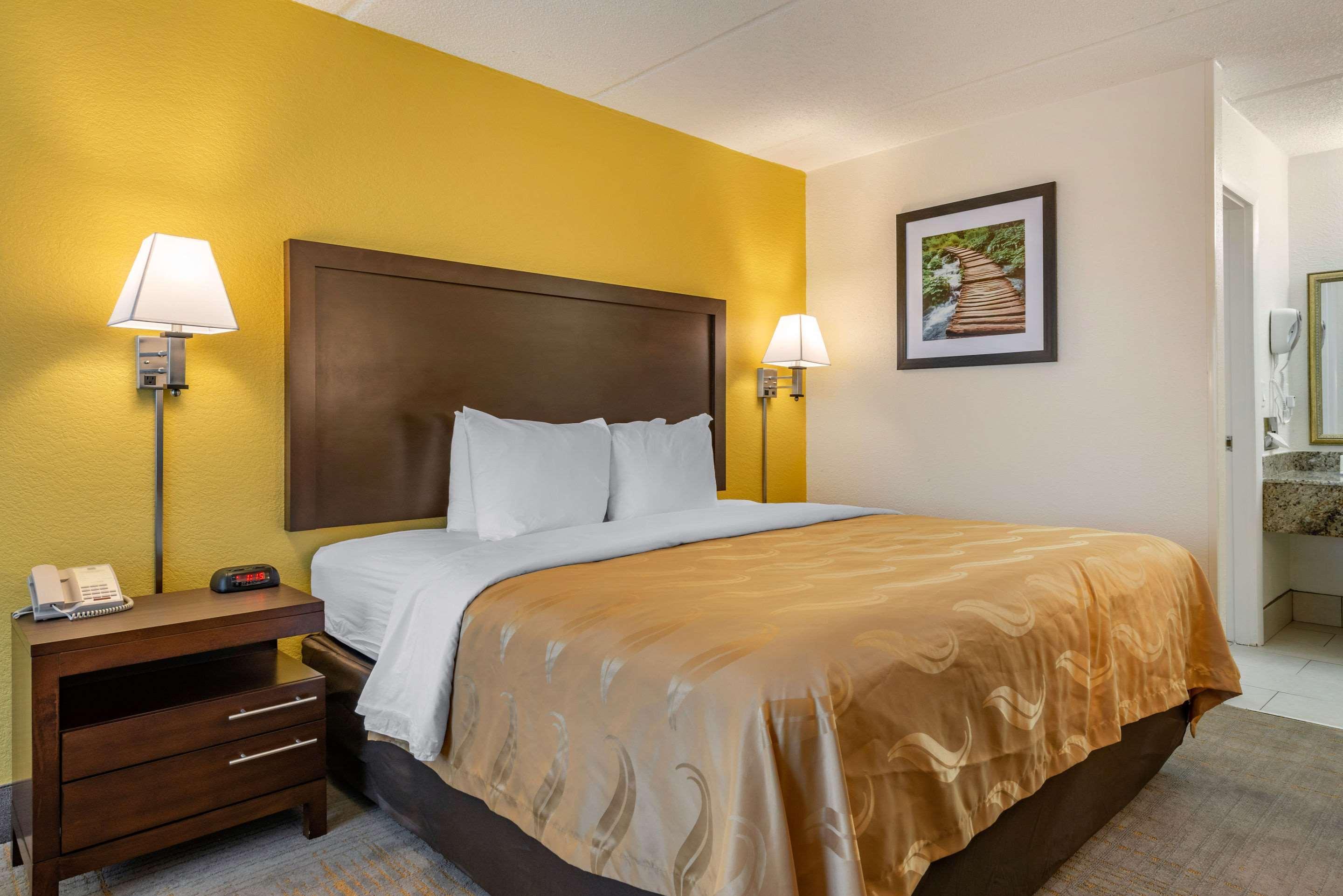 Hotel Quality And Riverfront 2*