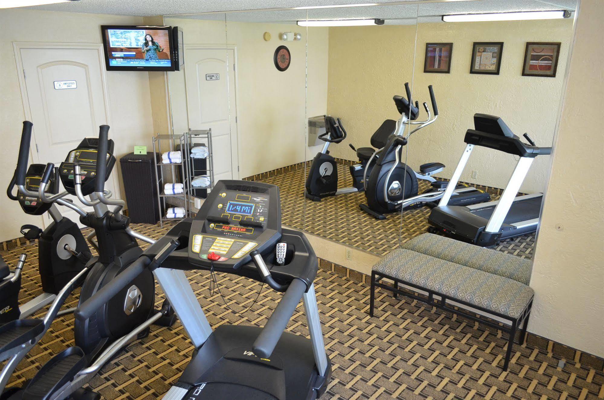 Quality And Riverfront Hotel 2*